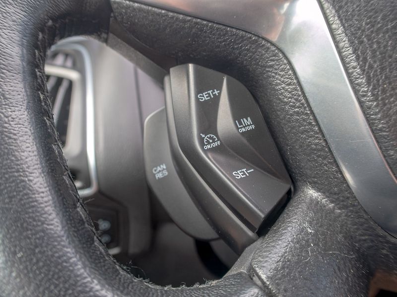 Ford Focus (2012) 1.6i 16V 110KW – VÝBAVA! - fotka 15 z 46