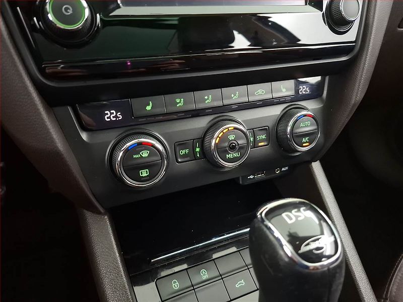 Škoda Octavia (2016) Laurin&Klement 2.0 TDI, 4X4 - fotka 15 z 21