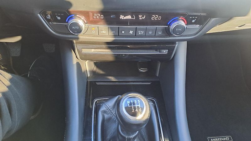 Mazda 6 2.2 Skyactiv-D 150 - fotka 27 z 28