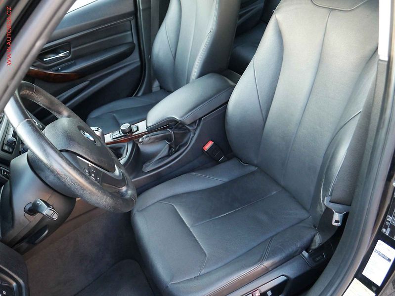 BMW Řada 3 (2013) 2.0i 328i, AC, tempo, park - fotka 8 z 15