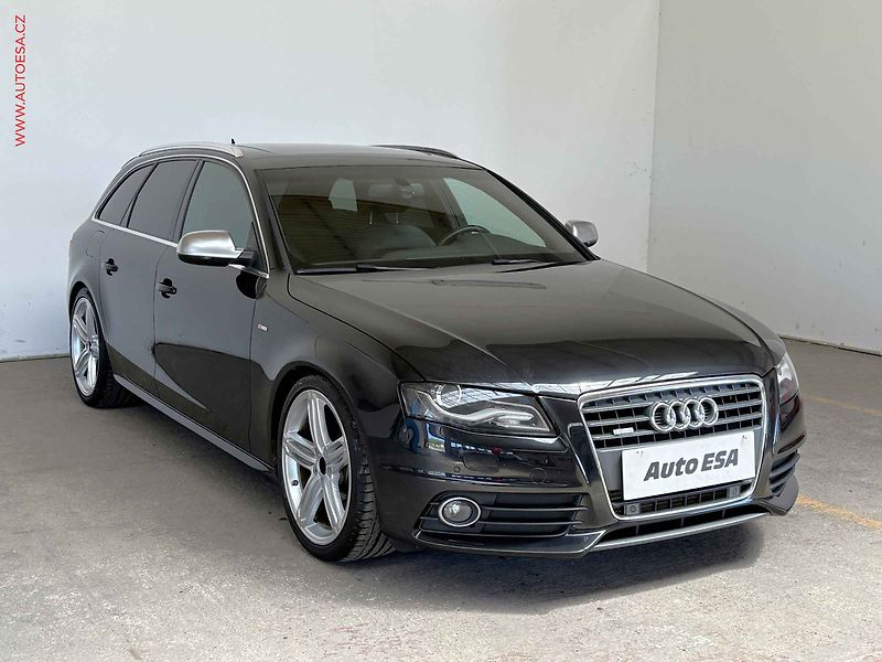 Audi A4 (2010) 2.0 TDi, S-line, bixen, +ALU - fotografie inzerátu