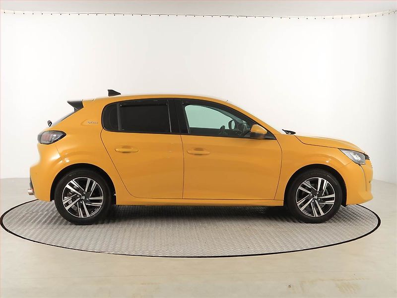 Peugeot 208 (2020) Allure 1.2 PureTech, Automat - fotka 6 z 18