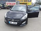 Hyundai i30 1,6CRDi  Automat!! 2 x kola! - náhled 14