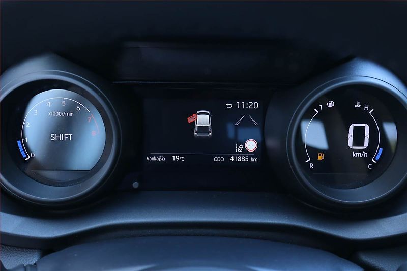 Toyota Yaris (2023) Comfort Style Tech 1.5 VVT-i - fotka 11 z 22