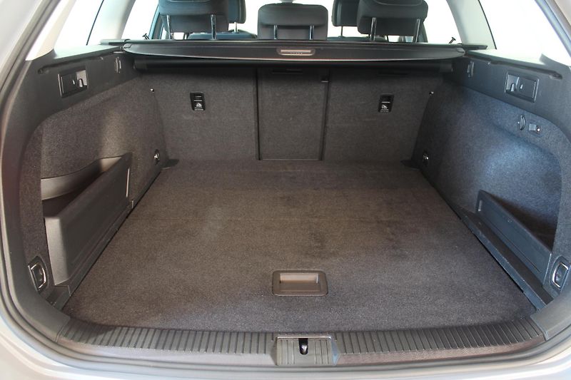 Volkswagen Passat (2024) 2.0TDI DSG Nez.Topení 2024 - fotka 19 z 40