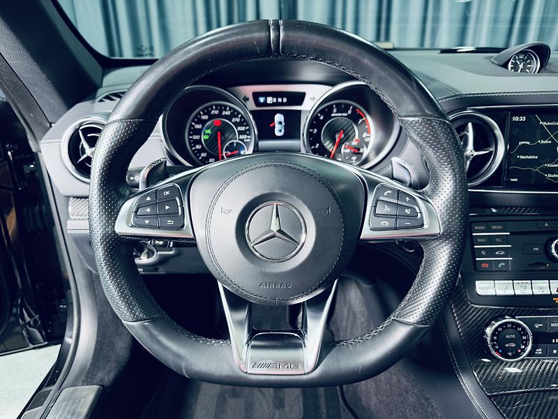 Mercedes-Benz SL (2016) 63 AMG CARBON INT TOP KEYLESS  - fotka 23 z 43