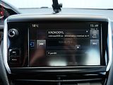 Peugeot 2008 (2015) 1.2 PT, ČR, GT Line - náhled 16