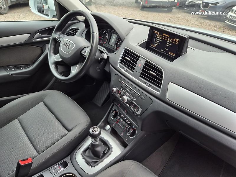 Audi Q3 (2018) 1.4 TFSi 92KW SPORT - fotka 37 z 53