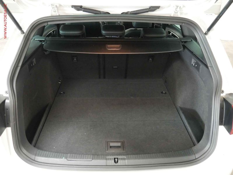 Volkswagen Golf (2016) 2.0TDi, GTD, DSG, bixenon - fotka 7 z 21