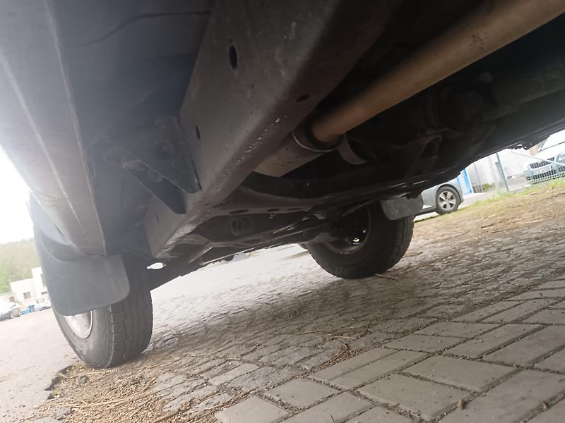Nissan Navara (2003) 2,5 tdi 4x4 Doublecab - fotka 9 z 16