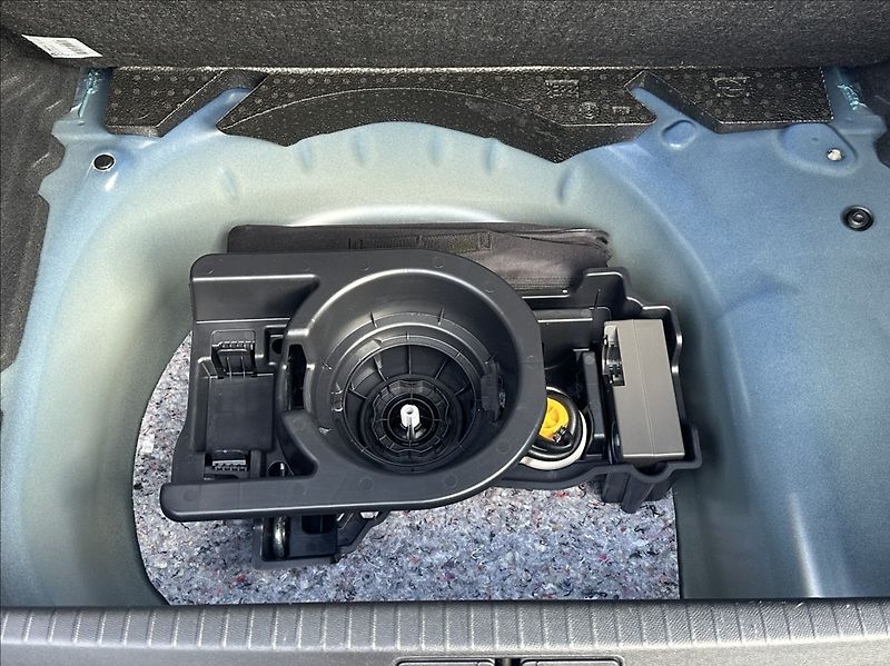 Opel Corsa 1,2 Turbo 100PS  Elegance - fotka 44 z 56