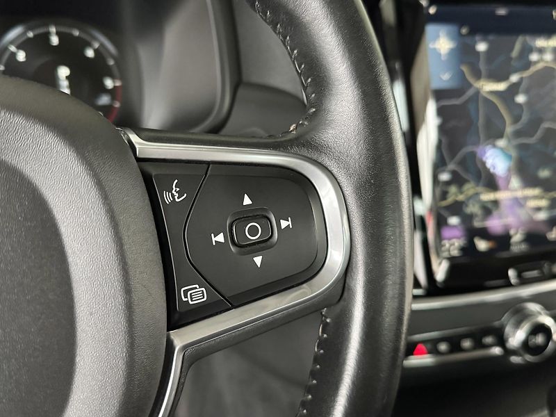 Volvo S90 D4 Aut*140kW*LED*Kamera*Tažné - fotka 27 z 33