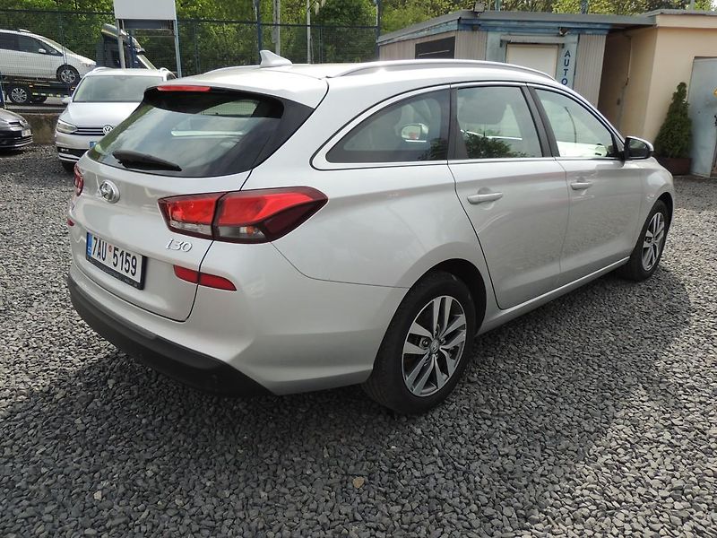 Hyundai i30 (2019) Combi 1.6CRDi,100kw,automat,ČR - fotka 5 z 52