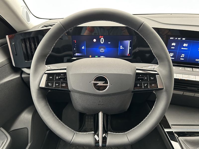 Opel Astra 1.2 Turbo 110k Edition - fotka 16 z 30