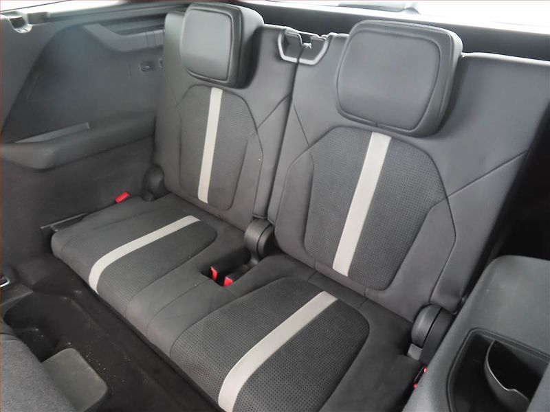 Škoda Kodiaq (2025) 2.0 TDI, SPORTLINE, 7 MÍST - fotka 16 z 20
