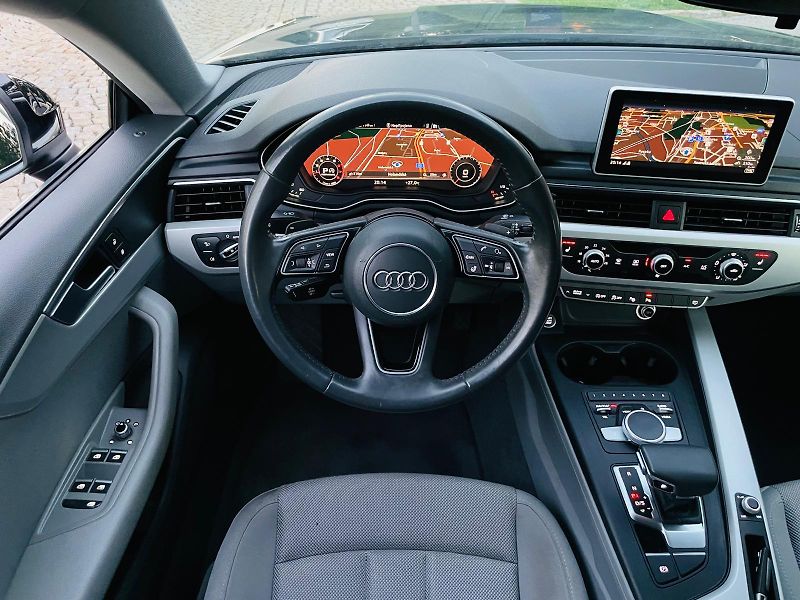 Audi A5 2.0i 140KW AUT KAMERY VÝHŘEV - fotka 24 z 52