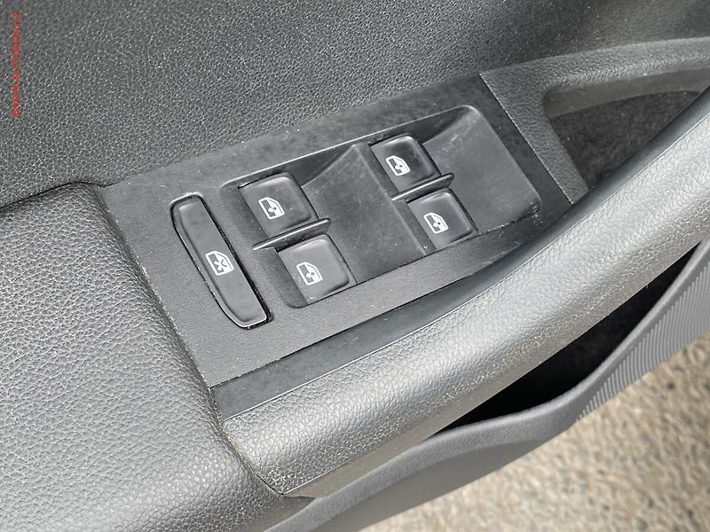Škoda Octavia (2017) 1.6 TDi, Ambiente, panor - fotka 11 z 17