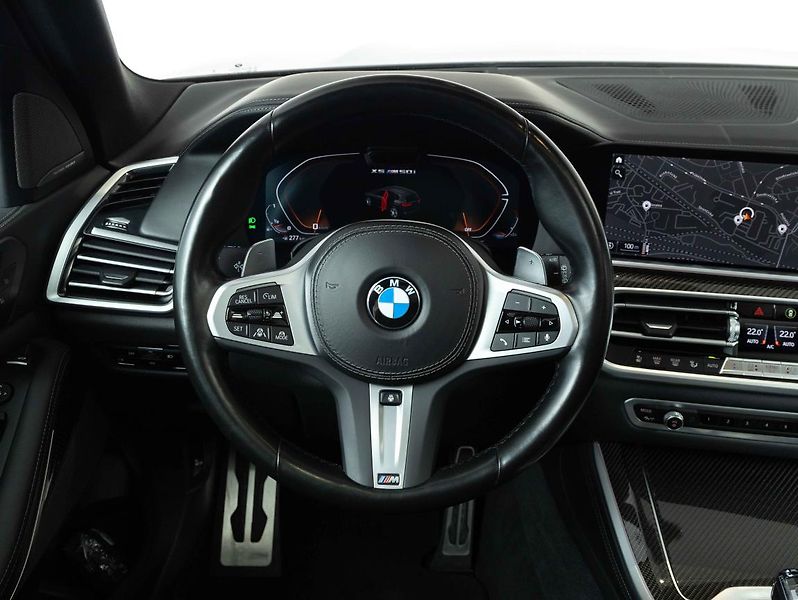 BMW X5 M50i - fotka 13 z 24