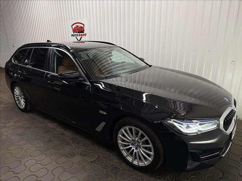 BMW Řada 5 530E XDRIVE ACC LASER TAŽNÉ - fotka 12 z 47