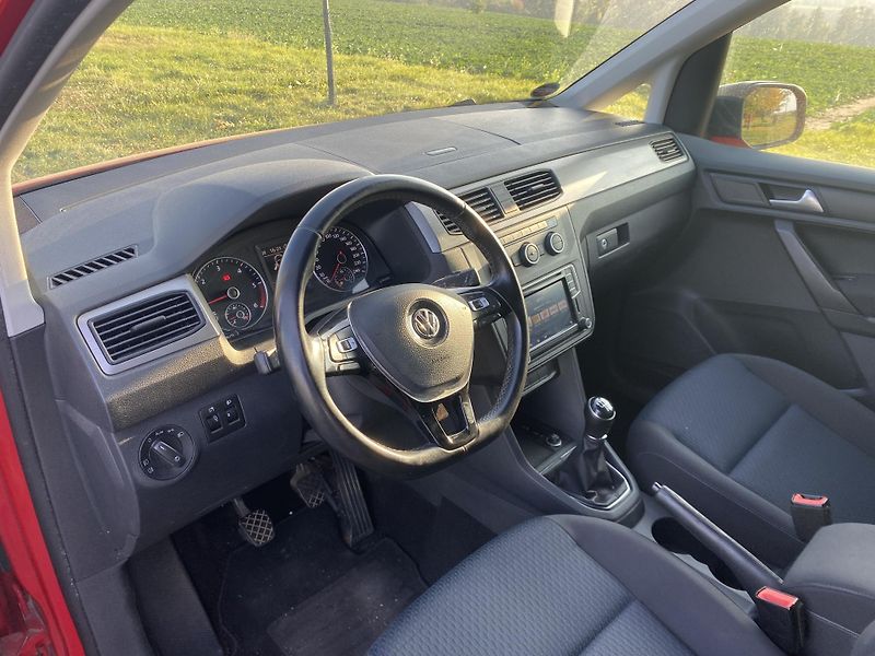 Volkswagen Caddy (2016) 110kw long 7míst - fotka 14 z 20