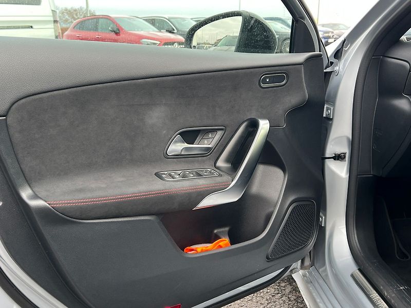 Mercedes-Benz Třídy A A 200d AMG line - fotka 22 z 29