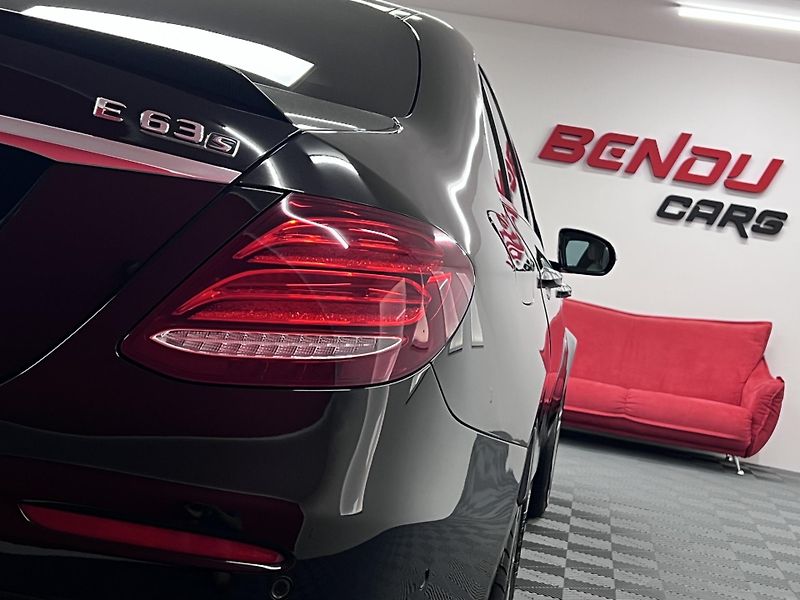 Mercedes-Benz Třídy E E 63s AMG, 4.0i 450 kW 113 Tkm - fotka 8 z 57