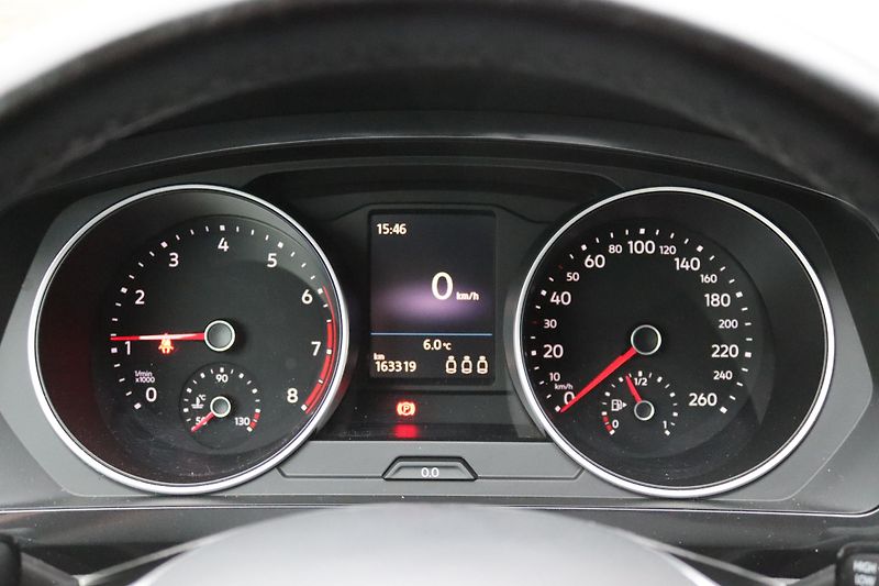 Volkswagen Tiguan 1.4TSI 110kW ČR 1 MAJITEL - fotka 27 z 50