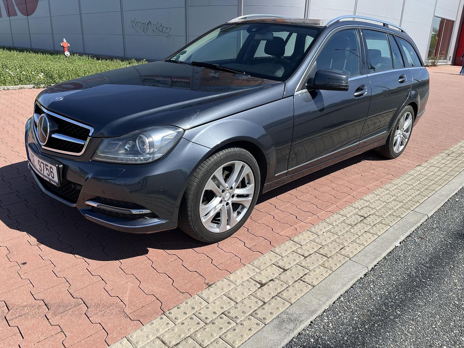 Mercedes-Benz Třídy C 200 CGi 7G Avantgarde