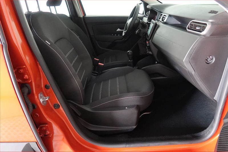 Dacia Duster (2024) 1.3 TCe - fotka 9 z 17