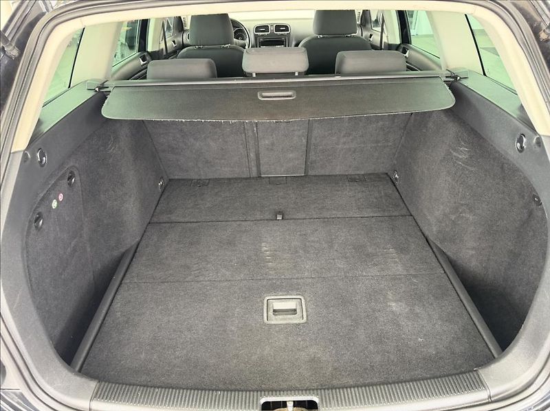 Volkswagen Golf 2,0 TDi, digi-klima, - fotka 19 z 22