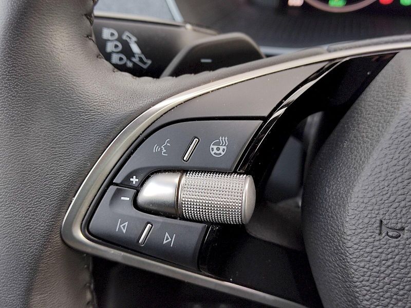 Škoda Octavia (2024) Top Selection 1,5 Tsi 110 Kw D - fotka 30 z 38
