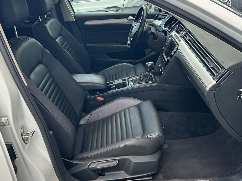 Volkswagen Passat (2015) Variant 2.0 TDI 6DSG 4MOTION A - fotka 9 z 34