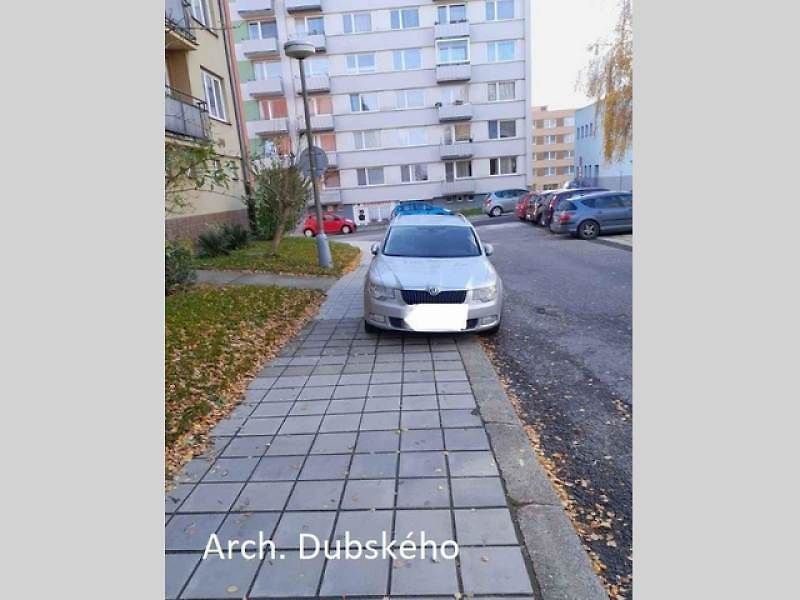 Listopadové parkování ve Strakonicích.