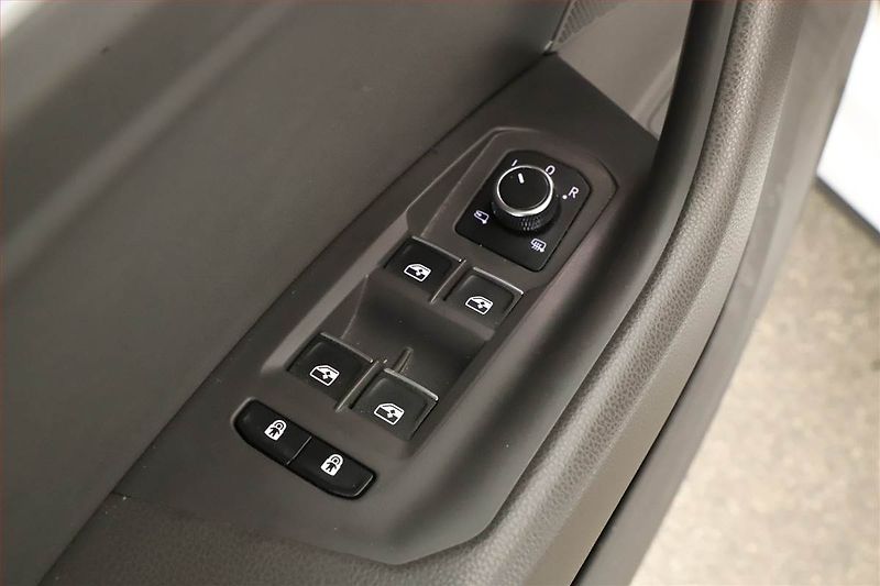 Volkswagen Touareg (2022) 3.0 TDI - fotka 22 z 23