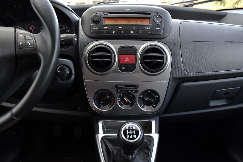 Fiat Qubo 1.3 MultiJet,KLIMA,PDC,ALU16 - fotka 20 z 44