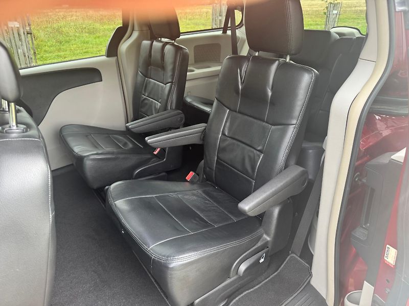 Dodge Grand Caravan (2016) 3.6 V6 SERVISNÍ KNIHA - fotka 20 z 40