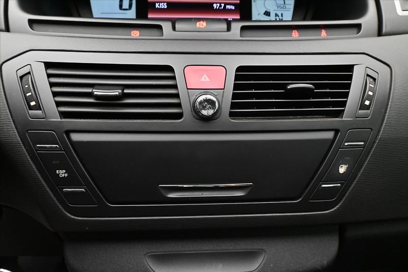Citroën C4 Picasso 1,6 HDi 80 kW KLIMA Tažné - fotka 17 z 27