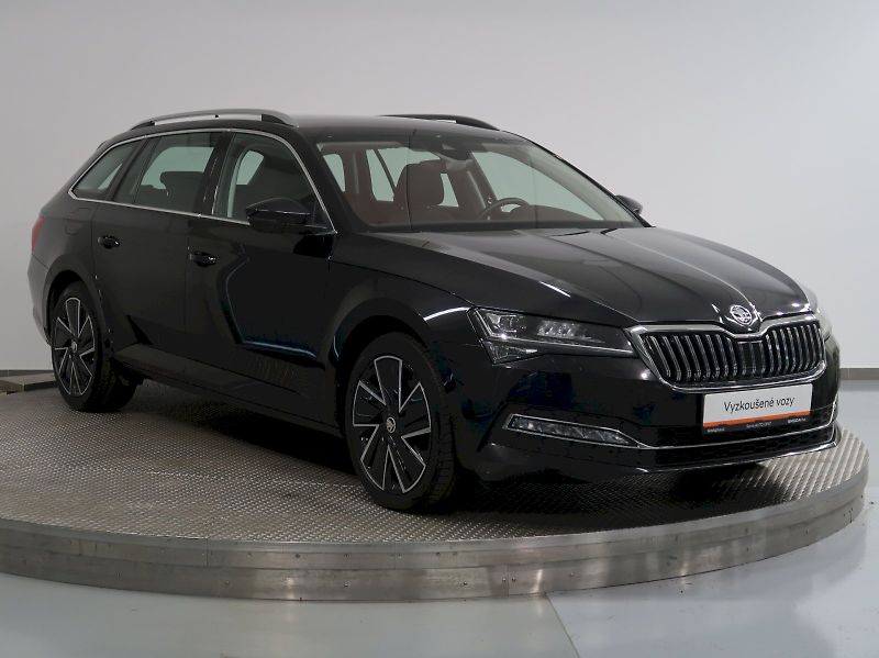 Škoda Superb (2022) STYLE 2.0TSI 140KW DSG - fotka 6 z 40