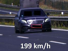 Šofér letěl na dálnici D7 u průmyslové zóny Triangle rychlostí 199 km/h.