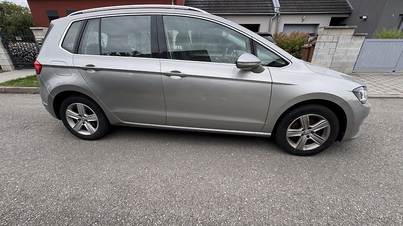 Volkswagen Golf Sportsvan (2015) Highline - fotka 4 z 12