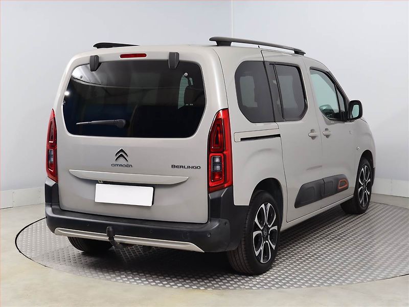 Citroën Berlingo (2018) Shine 1.5 BlueHDi, 5Míst, ČR - fotka 5 z 20