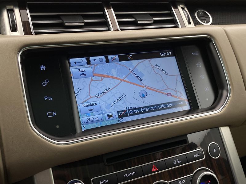 Land Rover Range Rover 4.4 TDV8 VOGUE AWD  - fotka 39 z 41