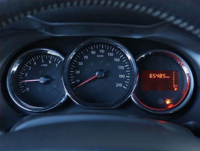 Dacia Duster (2015) 1.2 TCe, Park. senzory - fotka 11 z 14