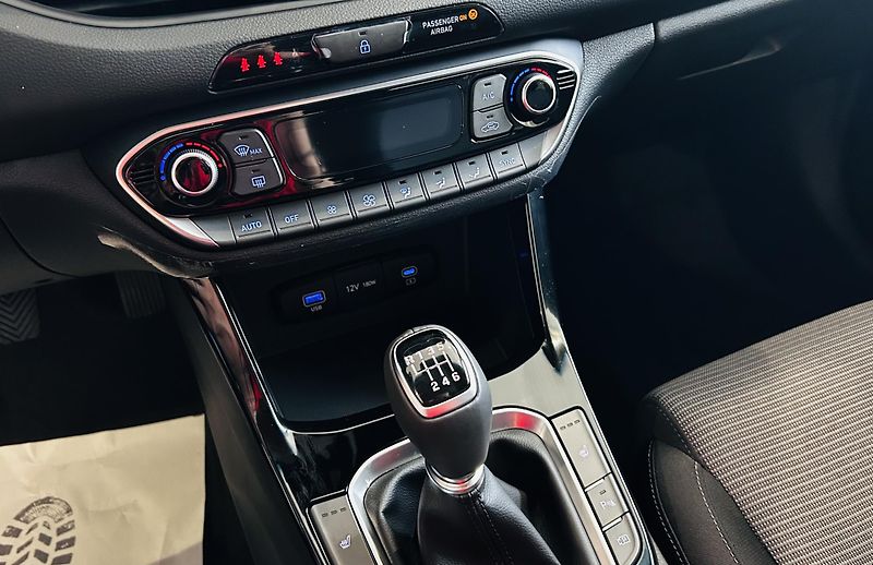 Hyundai i30 (2026) 1.0 T-GDI GO Czech! - fotka 14 z 16
