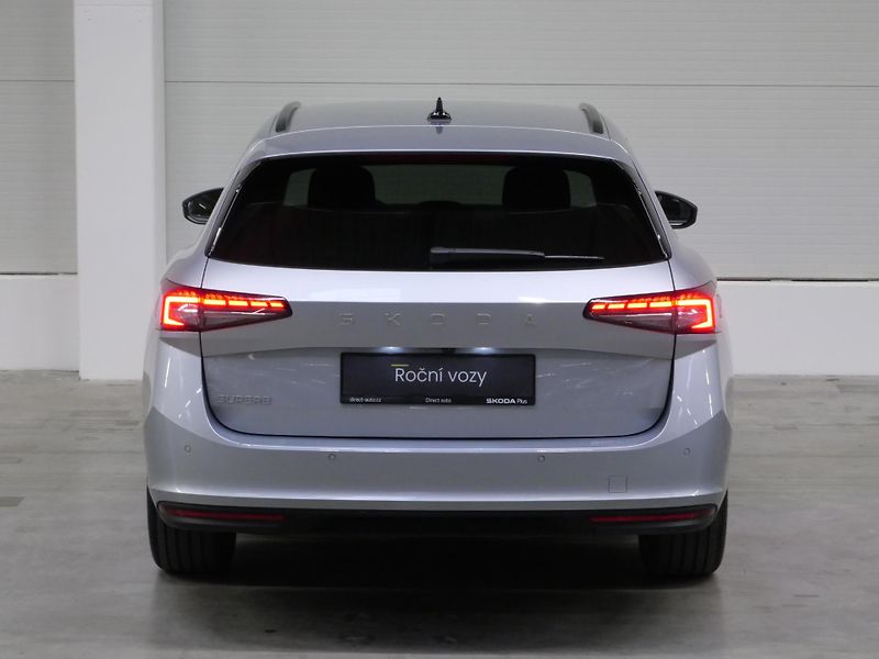 Škoda Superb - fotka 6 z 28