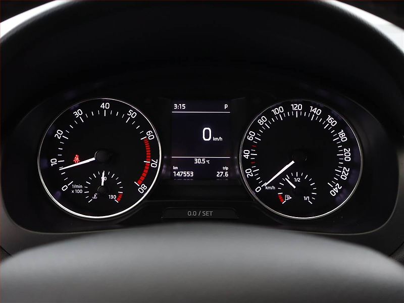 Škoda Rapid (2017) Spaceback 1.2 TSI, Automat - fotka 8 z 13