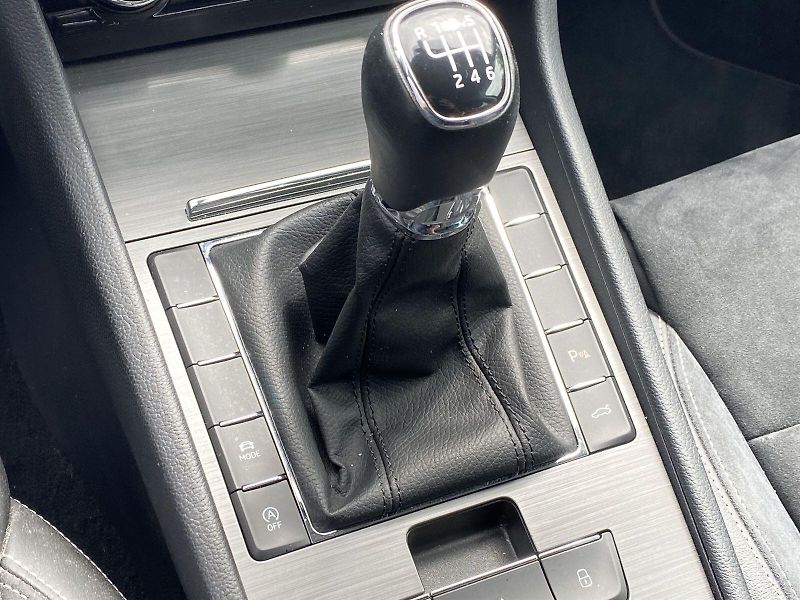 Škoda Superb (2022) 1.5 TSI Style+ - fotka 14 z 40
