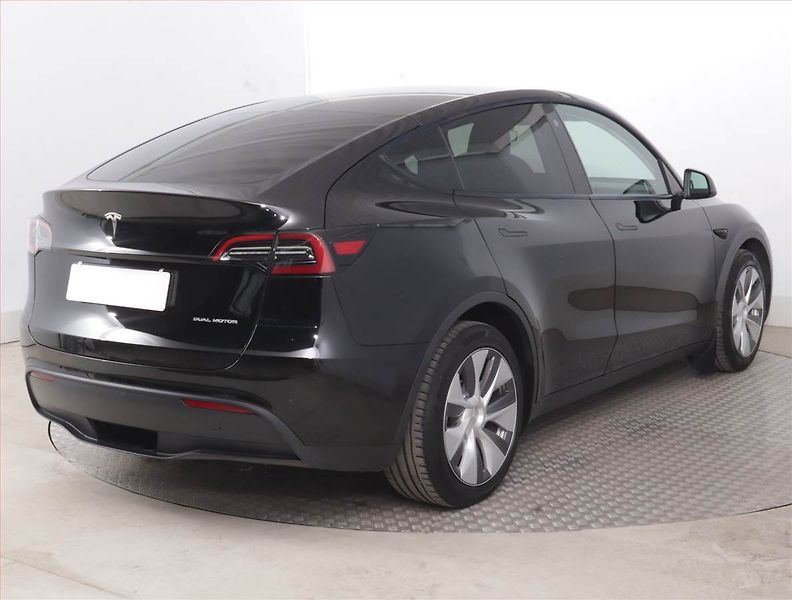 Tesla Model Y (2023) Long Range AWD 79kWh, SoH 92% - fotka 5 z 22