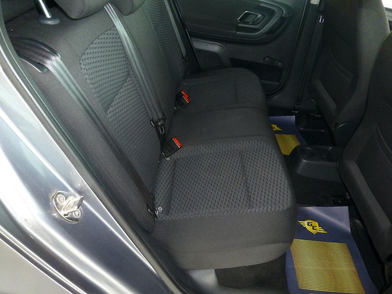 Škoda Fabia (2011) 1,2TSI**ALU KOLA**KLIMATIZACE* - fotka 19 z 21