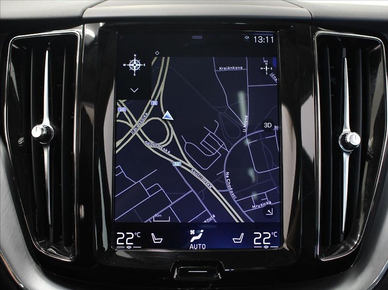 Volvo XC60 2,0 T5 184kW AWD Mom.PRO Pano. - fotka 13 z 25